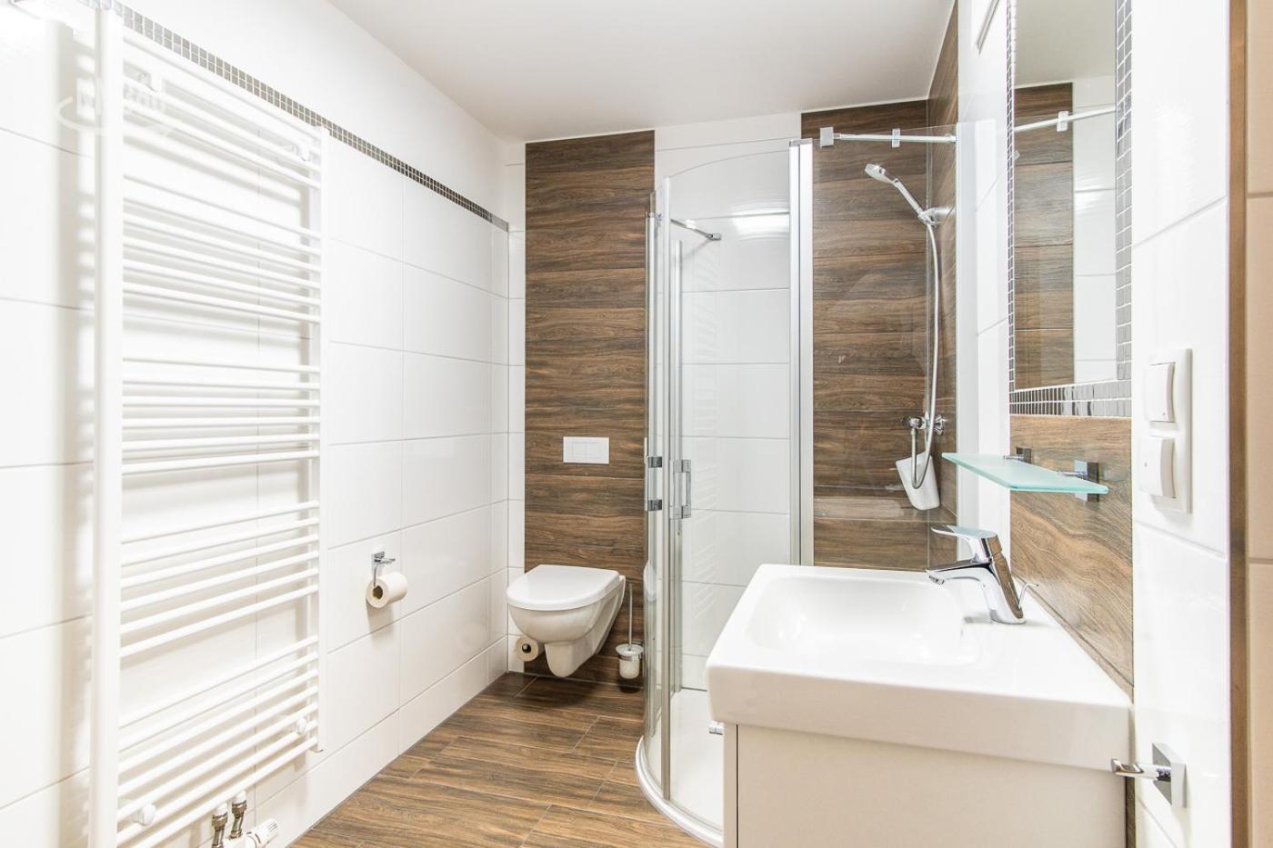 Suite Bragi - Odins Blick Wohnung 15 - Direkt Am Privatstrand, Mit Sauna Und Garten ลอบเบอ ภายนอก รูปภาพ